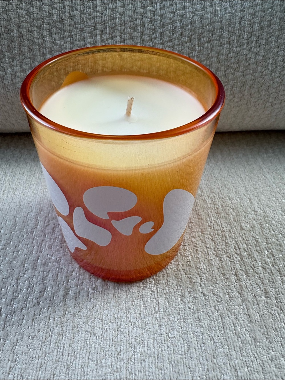 Flewd Scented Candle Currant Sichuan Pepper Rose Whiskey Vetiver